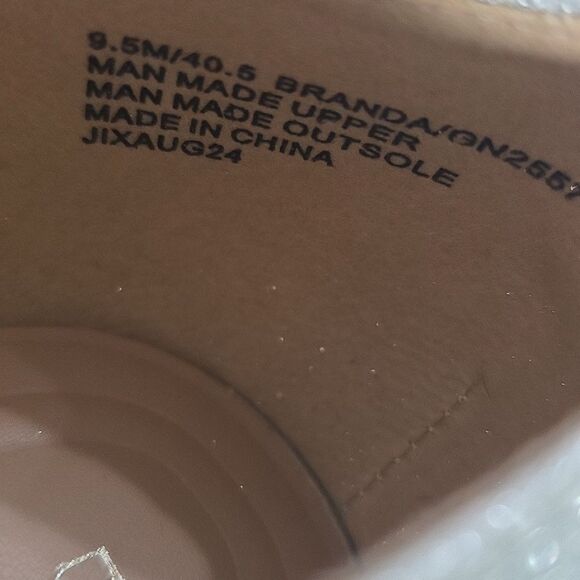 BRAND NEW BCBGeneration BRANDA JEWEL STRAP POINTED TOE WOMEN PUMP G1 - Picture 8 of 16